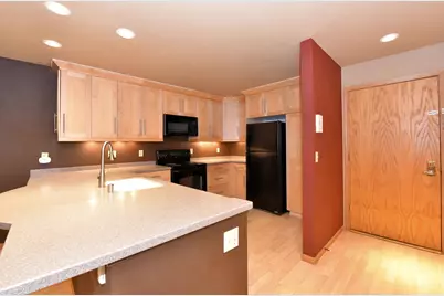 1600 W Green Tree Rd #A 101, Glendale, WI 53209 - Photo 6