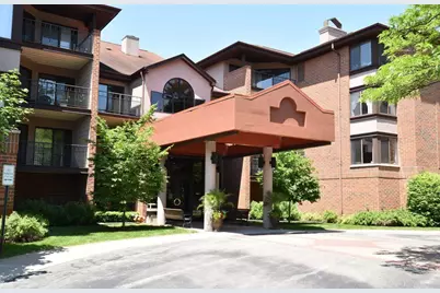 1600 W Green Tree Rd #A 101, Glendale, WI 53209 - Photo 1