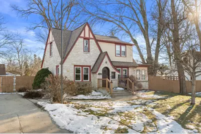 6218 N 105th St, Milwaukee, WI 53225 - Photo 1