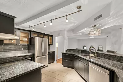 270 E Highland Ave #1011, Milwaukee, WI 53202 - Photo 1