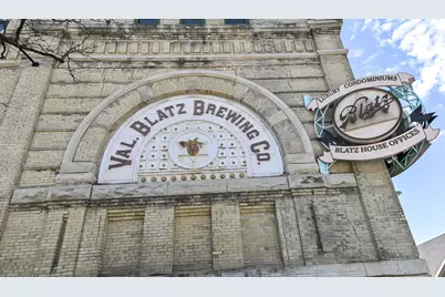 270 E Highland Ave #1011, Milwaukee, WI 53202 - Photo 38