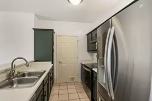 6995 S Riverwood Blvd, Franklin, WI 53132 - Photo 14