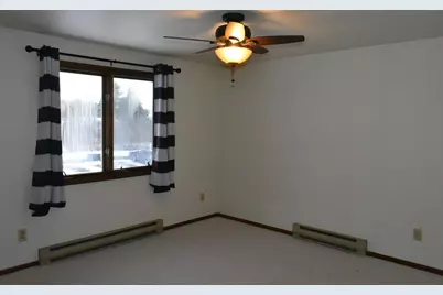 215 S 11th St #B, Oostburg, WI 53070 - Photo 12