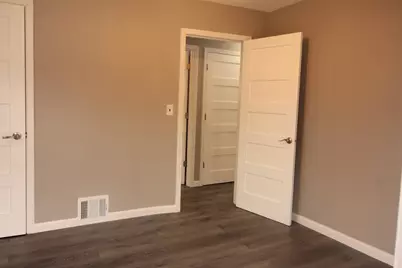 3749 S 48th St, Milwaukee, WI 53220 - Photo 8