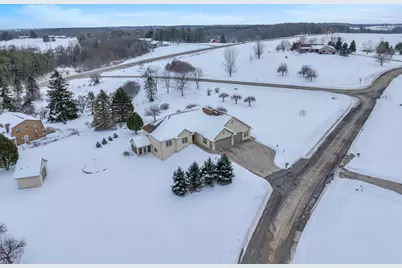 3011  Rolling Hills Dr, Newton, WI 54220 - Photo 2