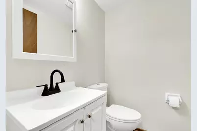 9851 W Beloit Rd, Milwaukee, WI 53227 - Photo 16