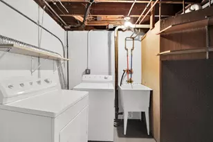 9851 W Beloit Rd, Milwaukee, WI 53227 - Photo 26