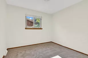 9851 W Beloit Rd, Milwaukee, WI 53227 - Photo 20