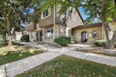 9851 W Beloit Rd, Milwaukee, WI 53227 - Photo 4