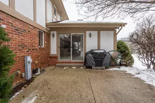 20960 Coventry Dr, Brookfield, WI 53045 - Photo 44