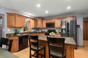 20960 Coventry Dr, Brookfield, WI 53045 - Photo 6