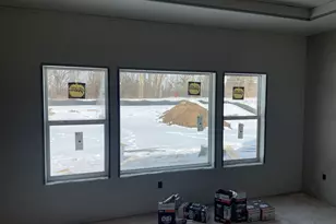 442 Ingleside Ct, Dousman, WI 53118 - Photo 6