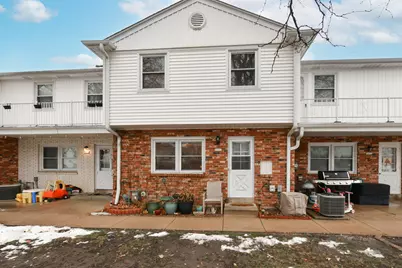 5075 W Colonial Ct, Greenfield, WI 53220 - Photo 24
