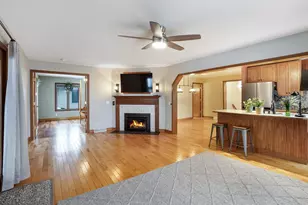 1806 Patricia Ln, Waukesha, WI 53188 - Photo 4