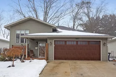 1806  Patricia Ln, Waukesha, WI 53188 - Photo 1