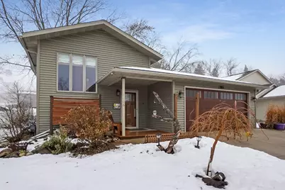 1806  Patricia Ln, Waukesha, WI 53188 - Photo 2