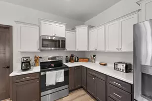 116 Four Seasons Lane, Kewaskum, WI 53040 - Photo 8