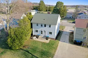 1333 Rhode Island St, Sturgeon Bay, WI 54235 - Photo 2