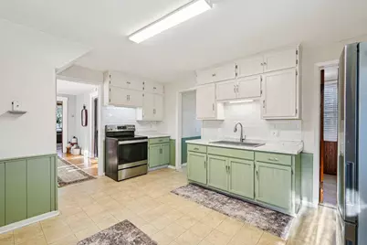 602 N Main St, Hartford, WI 53027 - Photo 14