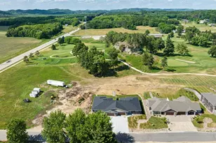 W7674 Castle Mound Rd, Holland, WI 54636 - Photo 32