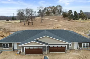 W7674 Castle Mound Rd, Holland, WI 54636 - Photo 12