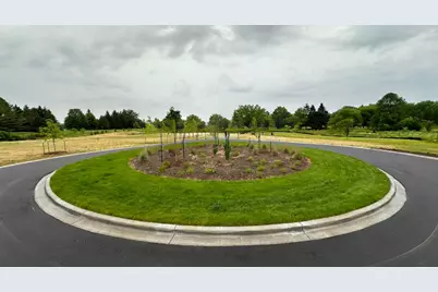 3620 W Club Cir, Mequon, WI 53092 - Photo 8