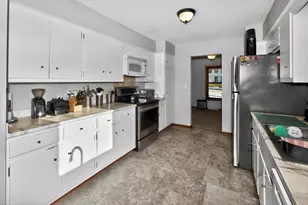 1914 Harvest Ln, Waukesha, WI 53186 - Photo 10