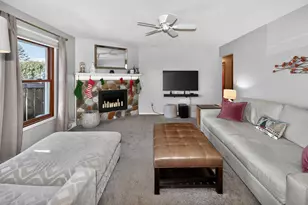 1914 Harvest Ln, Waukesha, WI 53186 - Photo 4