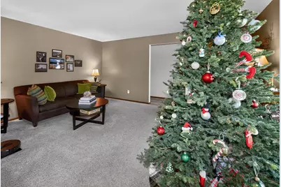 1914  Harvest Ln, Waukesha, WI 53186 - Photo 16