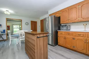 N11W30200 Hickory Hill Dr, Delafield, WI 53188 - Photo 8