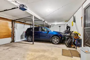 6980 N Raintree Ct, Milwaukee, WI 53223 - Photo 14