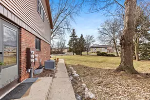 6980 N Raintree Ct, Milwaukee, WI 53223 - Photo 16