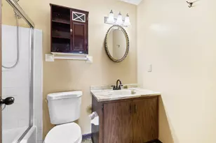 6980 N Raintree Ct, Milwaukee, WI 53223 - Photo 12