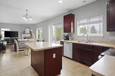 15014  73rd St, Kenosha, WI 53142 - Photo 8
