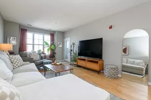 3930 S Lake Dr, Saint Francis, WI 53235 - Photo 4