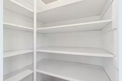 415  Oakland Ave, Waukesha, WI 53186 - Photo 10