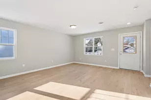 415 Oakland Ave, Waukesha, WI 53186 - Photo 4