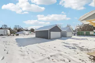 415 Oakland Ave, Waukesha, WI 53186 - Photo 20