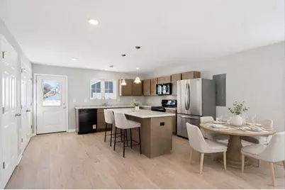 415  Oakland Ave, Waukesha, WI 53186 - Photo 6