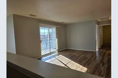 903  Fox Creek Dr #3, Watertown, WI 53098 - Photo 4