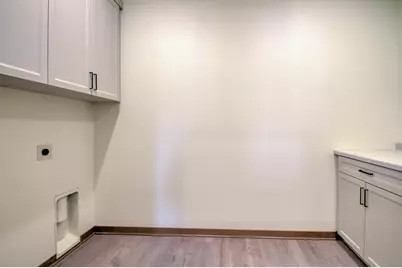 1322  Kettle Dr, Kewaskum, WI 53040 - Photo 4