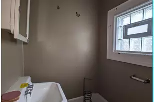 2417 W Greenfield Ave, Milwaukee, WI 53204 - Photo 10