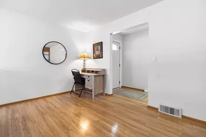 2211  Hawthorne Ave, Janesville, WI 53545 - Photo 10