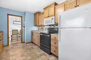 2211 Hawthorne Ave, Janesville, WI 53545 - Photo 14