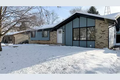 10431 W Sylvia St, Milwaukee, WI 53224 - Photo 2