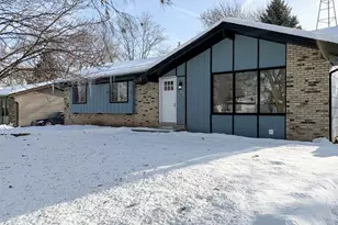 10431 W Sylvia St, Milwaukee, WI 53224 - Photo 2