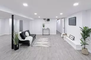 10431 W Sylvia St, Milwaukee, WI 53224 - Photo 18