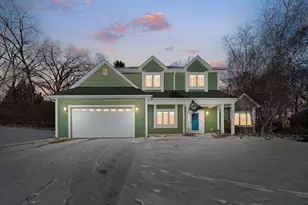 1910 Valley Ct, Grafton, WI 53024 - Photo 2