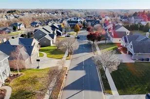 1910 Valley Ct, Grafton, WI 53024 - Photo 30