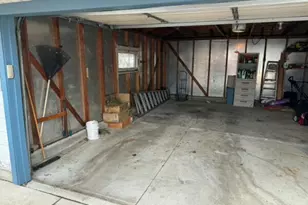 2573 S 76th St, West Allis, WI 53219 - Photo 18